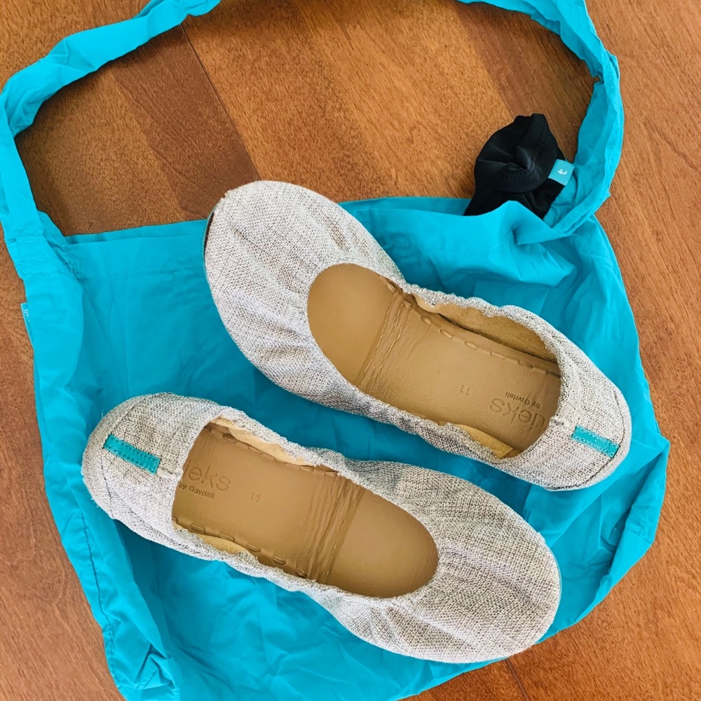 Tieks, vegan selection, size 11, silver lake color